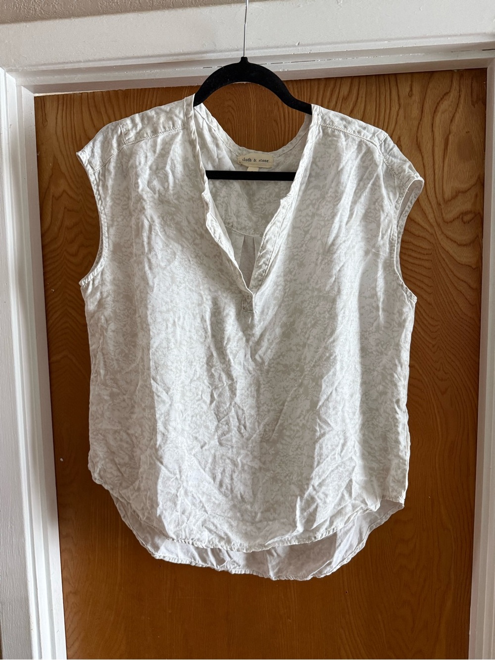 cloth & stone White Cap-Sleeve Split-Neck Blouse